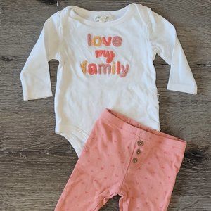 Rabbit Bear Love My Family Long Sleeve Onesie with Heart Pants Size 3-6 Months